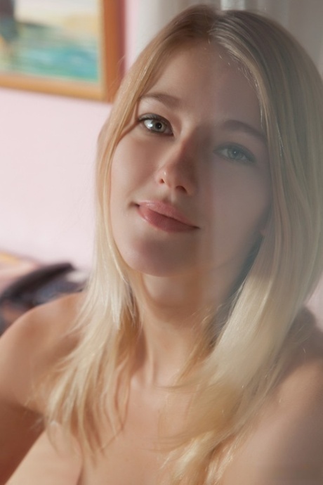 Mila Ieye modell pornografisk foto